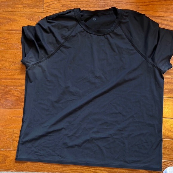 Lululemon workout shirt - Picture 1 of 2